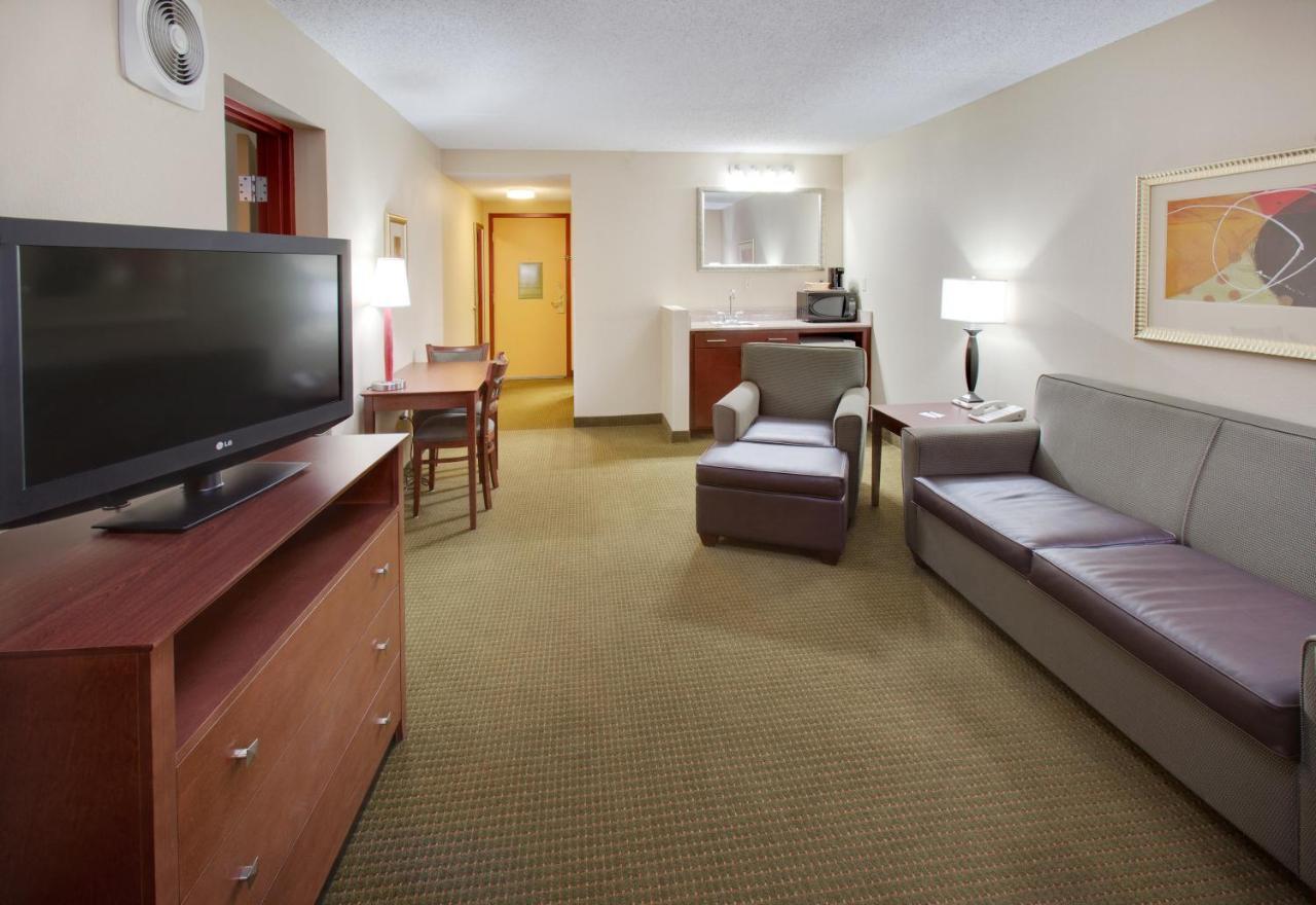 Doubletree By Hilton Austin, Mn Hotel Buitenkant foto