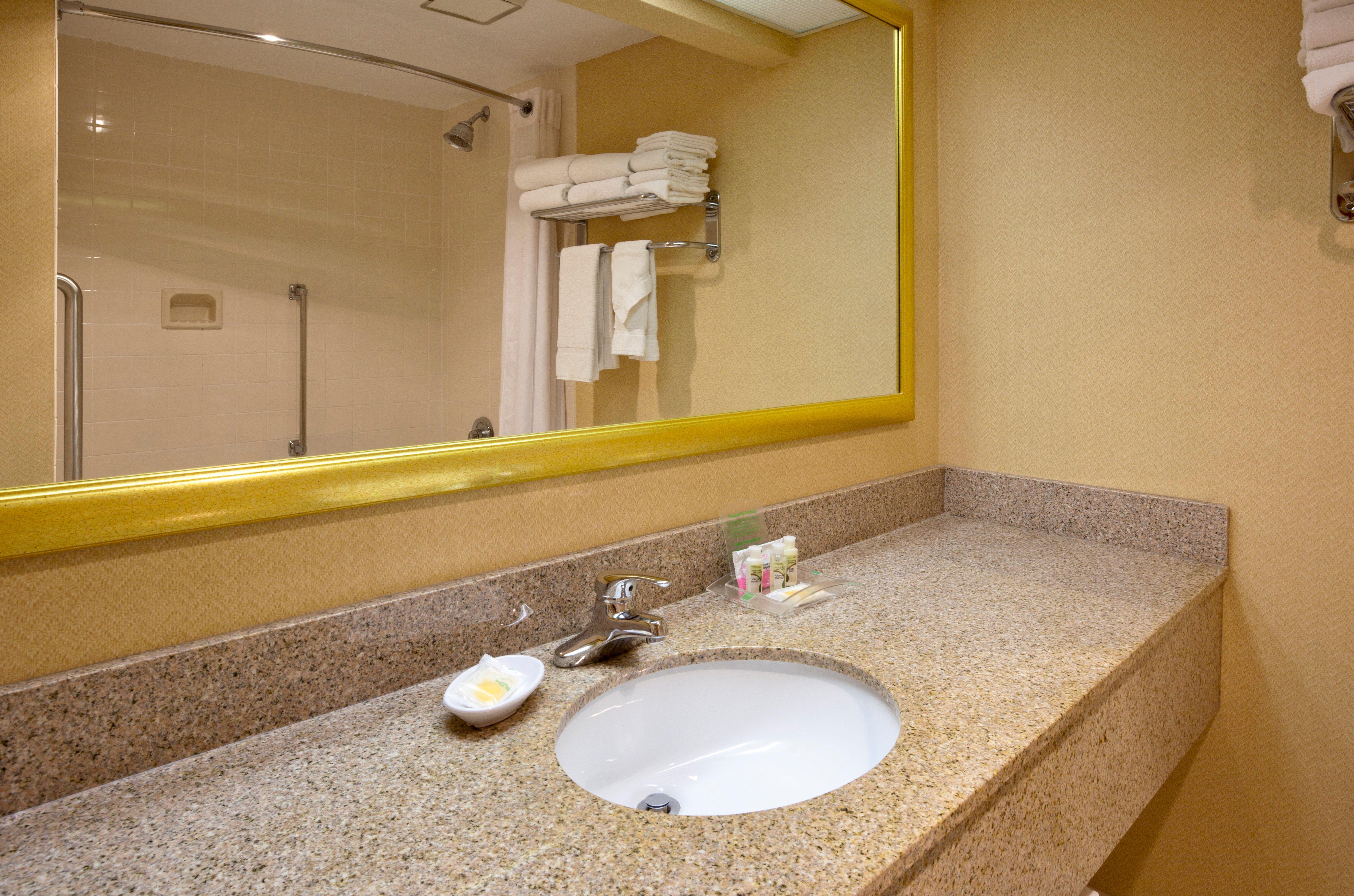 Doubletree By Hilton Austin, Mn Hotel Buitenkant foto