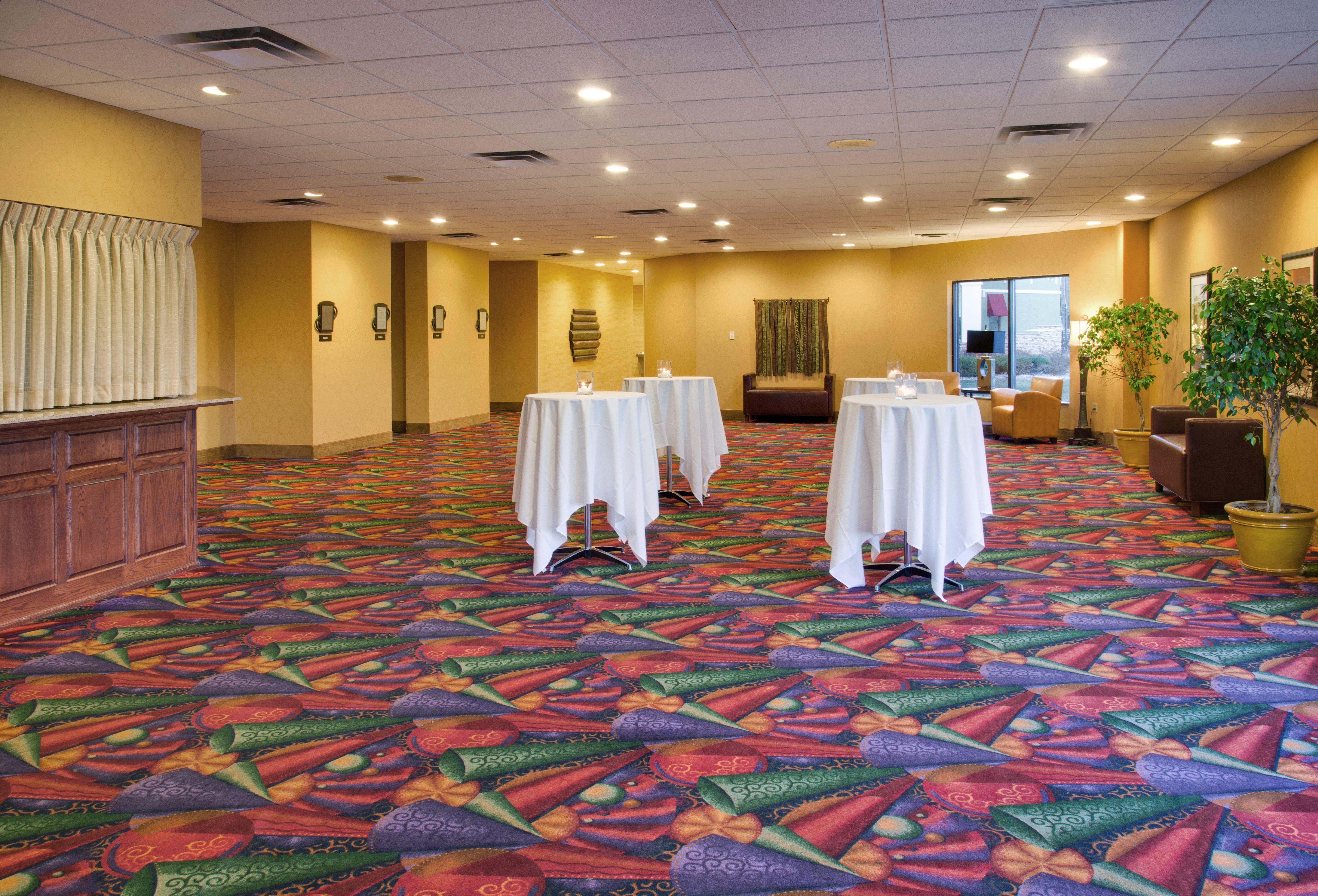 Doubletree By Hilton Austin, Mn Hotel Buitenkant foto