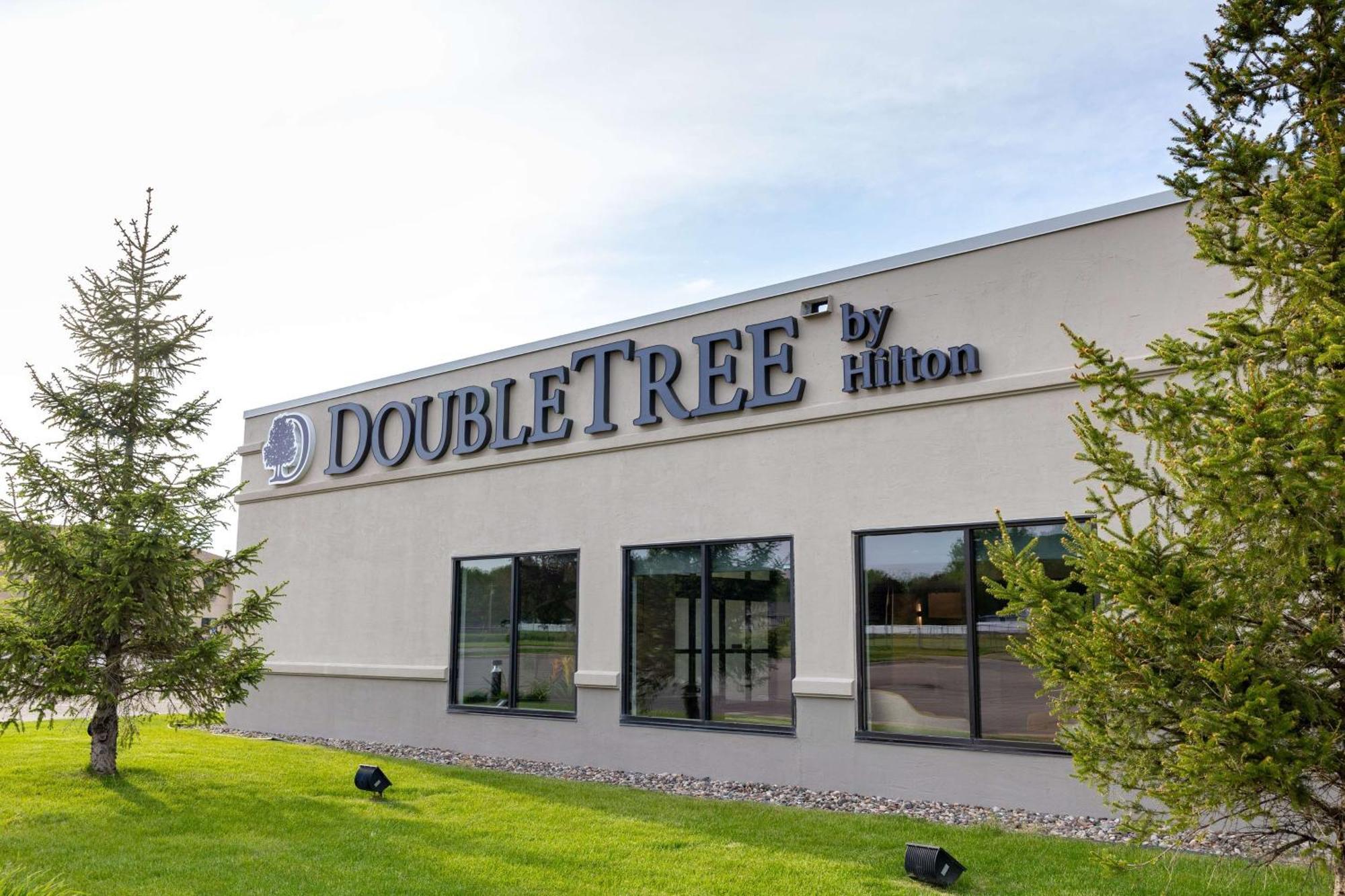 Doubletree By Hilton Austin, Mn Hotel Buitenkant foto